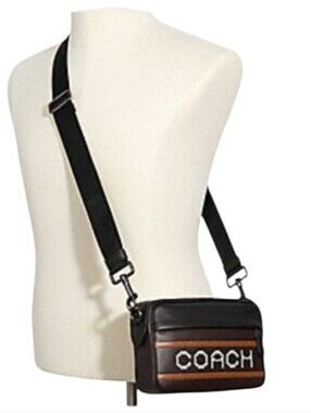Coach Vintage Graham Crossbody In Oxblood Leather in EUC